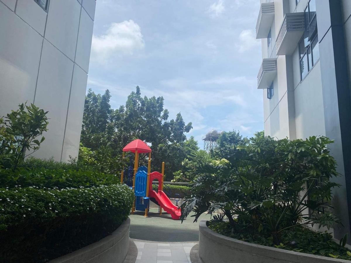 Studio At Viceroy T4 Florence Way マニラ市 エクステリア 写真