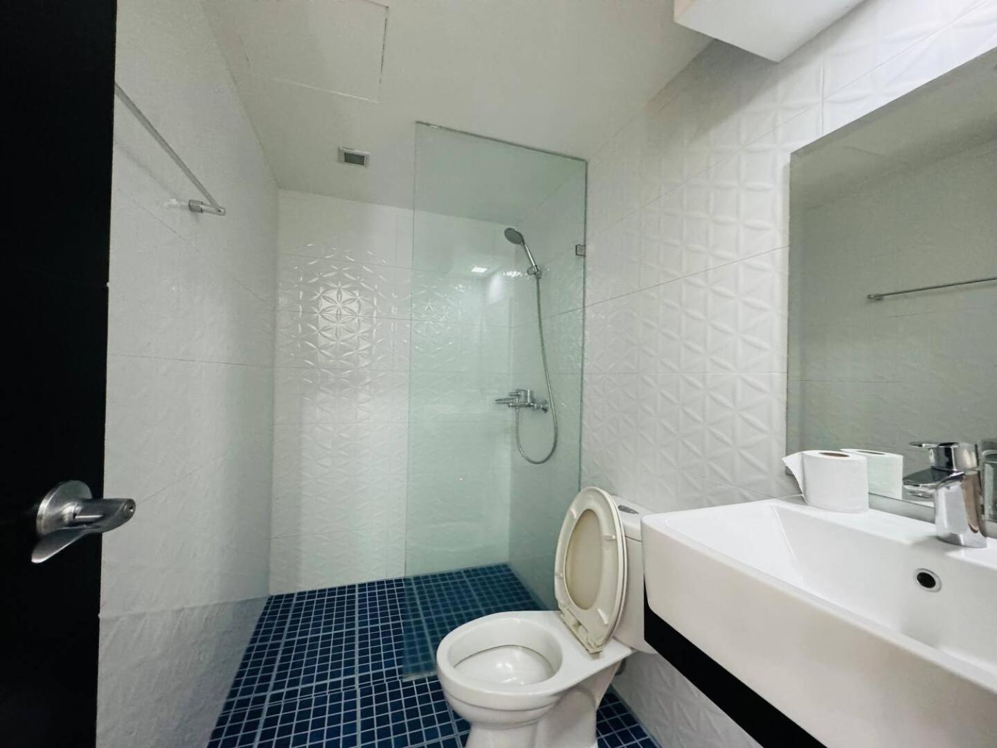 Studio At Viceroy T4 Florence Way マニラ市 エクステリア 写真